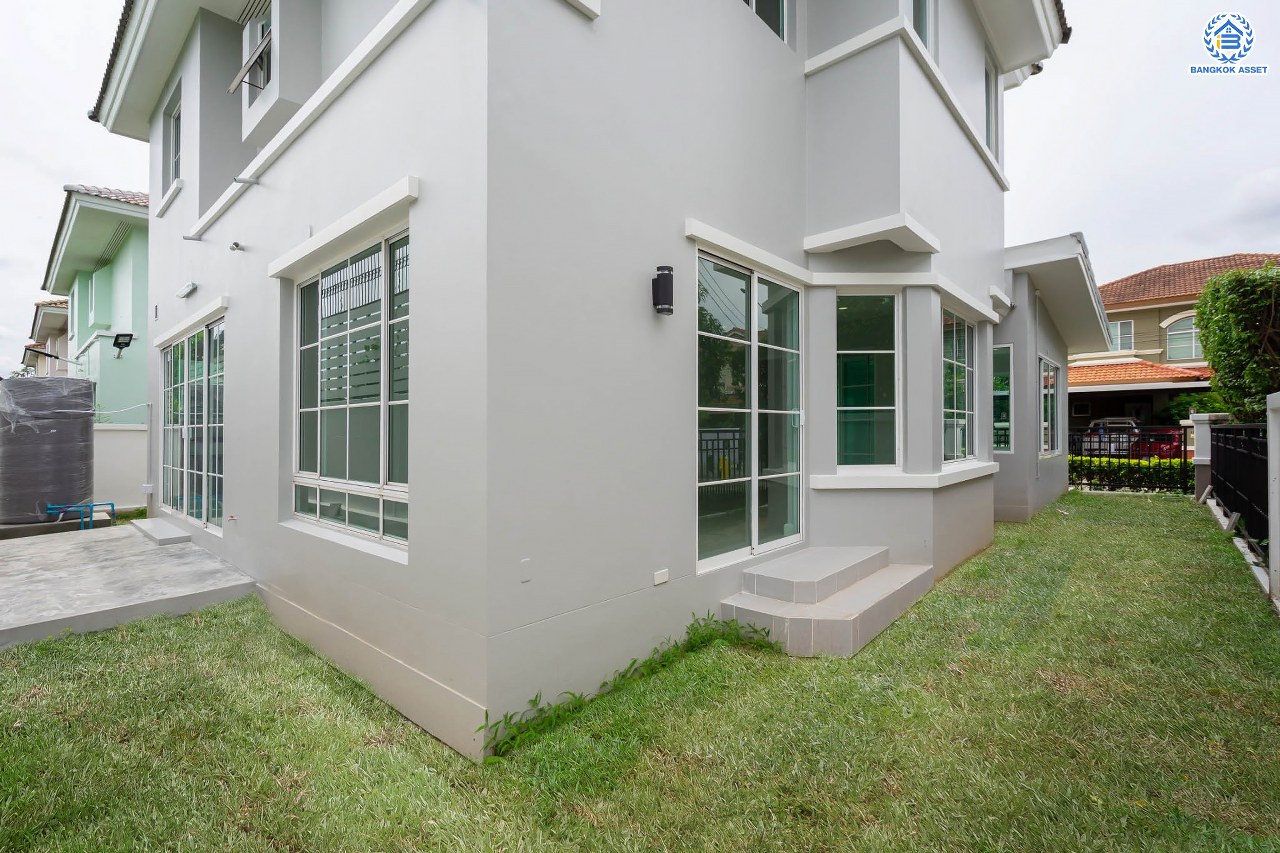 บ้านมือสองตกแต่งใหม่ แบรนด์ LH ม.มัณฑนา ราชพฤกษ์ เนื้อที่ 57.4 ตร.ว. ฟังก์ชัน 3 ห้องนอน 2 ห้องน้ำ จอดรถได้ 2 คัน พร้อมห้องอเนกประสงค์ 1 ห้อง สามารถปรับเปลี่ยนเป็นห้องทำงาน หรือห้องนอนได้ตามความต้องการ Facilities ตอบโจทย์ทุกกิจกรรม! บนทำเลใกล้วงเวียนพระราม5 เซ็นทรัลเวสต์เกต และรถไฟฟ้า "สถานีบางรักน้อยท่าอิฐ"